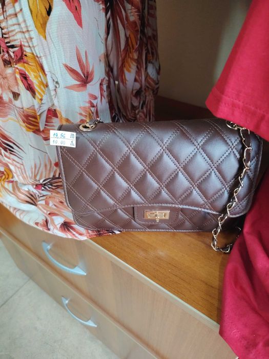 Дамски чанти  на едро и дребно