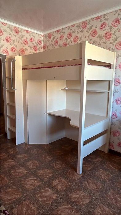 Продам кровать с встроенным шкафом