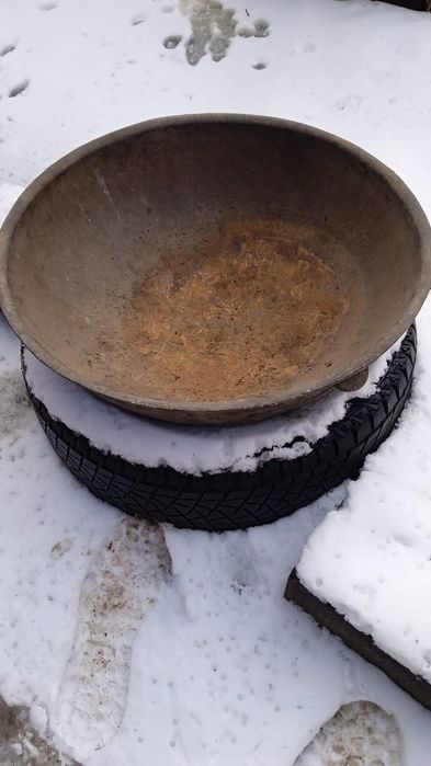 Чугунный казан советский