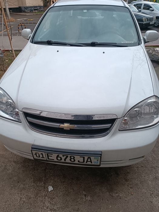 Lacetti sotiladi oq rang 1.8