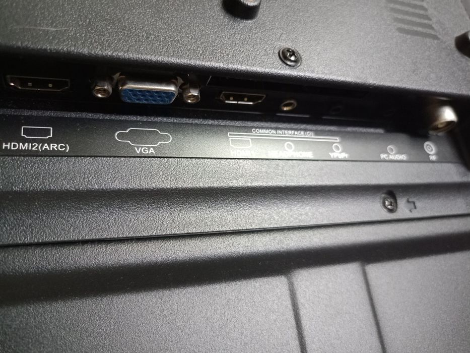 Smart Телевизор Haier 32" (81см)срочно!