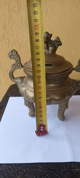 Urnă veche din Bronz
