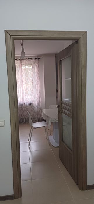 Apartament 3 camere centru etajul 2