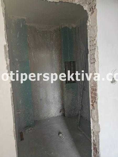 реф.16366 Нова луксозна сграда, среден етаж-Мебелна къща!