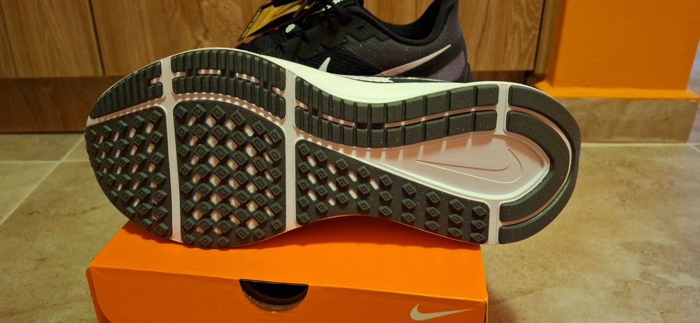 Нови маратонки Nike - размер 45.5