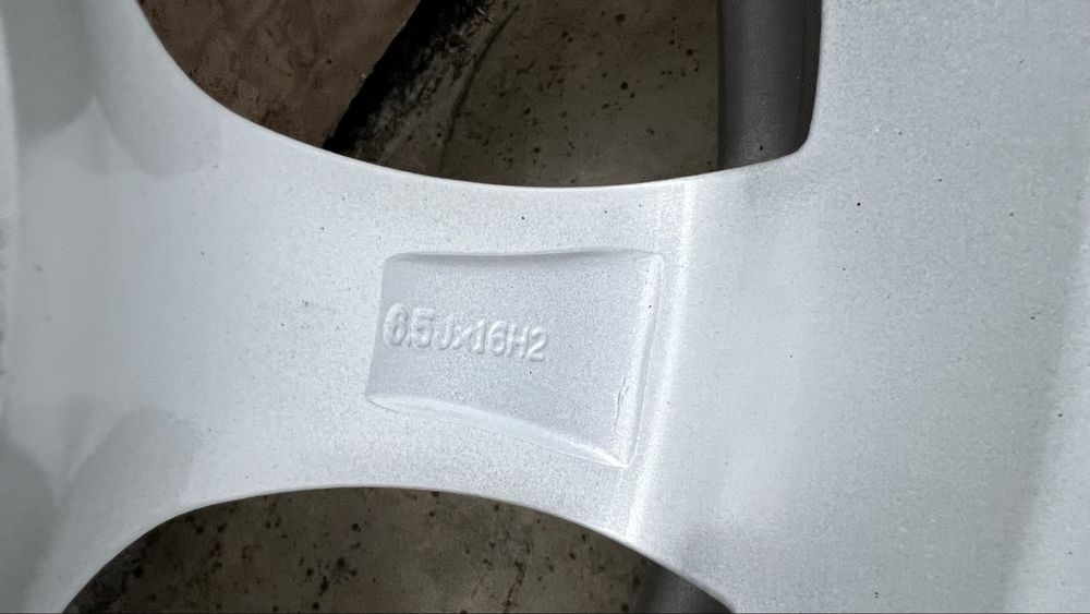 Джанти 16 , 5x114.3 + Гуми 215/65