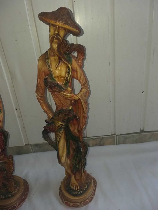 Set statuie cinezeasca