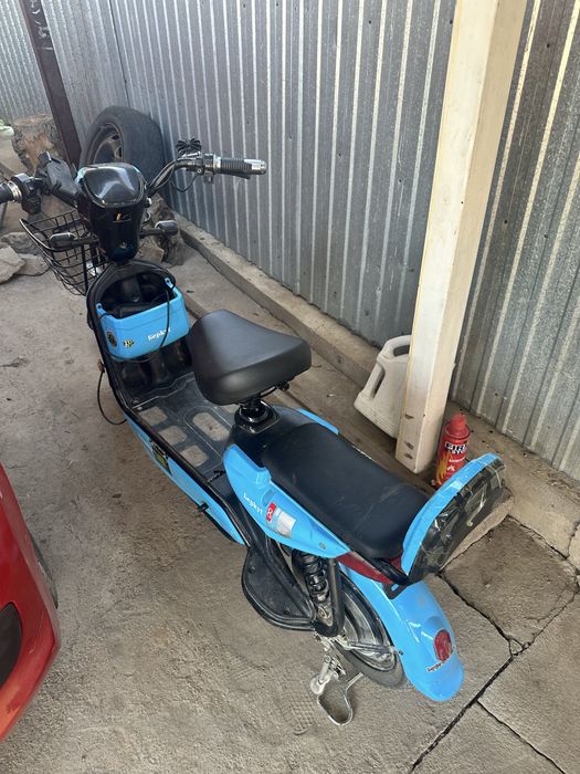 электроскутер с корзиной