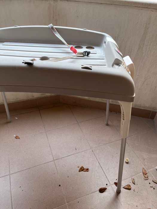 Универсална стойка за вана за бебета