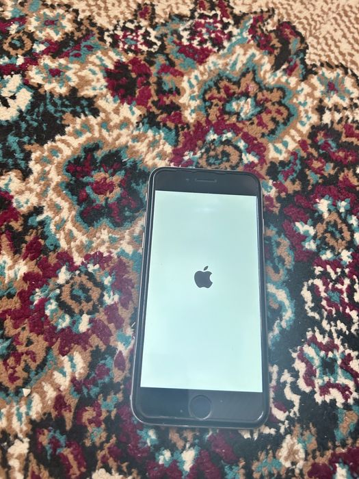 Продам iPhone 6 (64 ГБ).