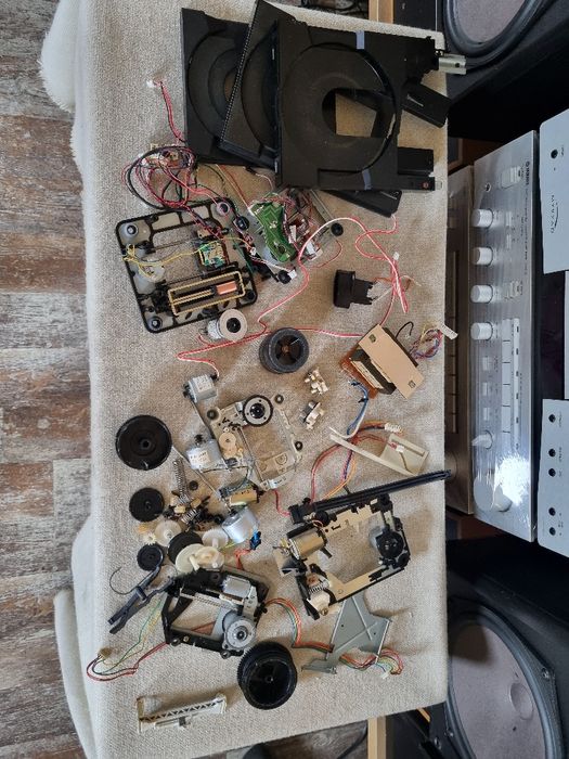 Pachet dif piese, motorase, etc. Perfecta stare.