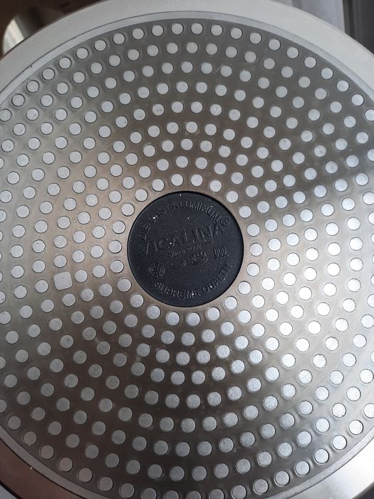 Кастрюля фирма Vicalina