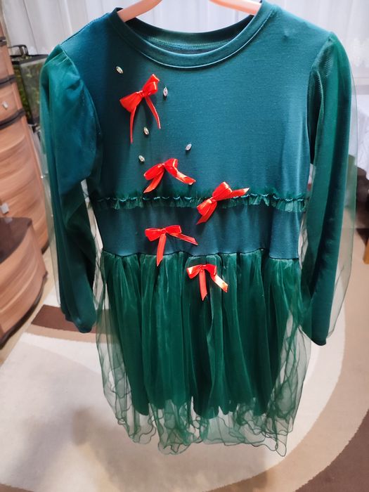 Платье праздничное