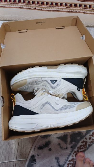 Продам кроссовки ANTA