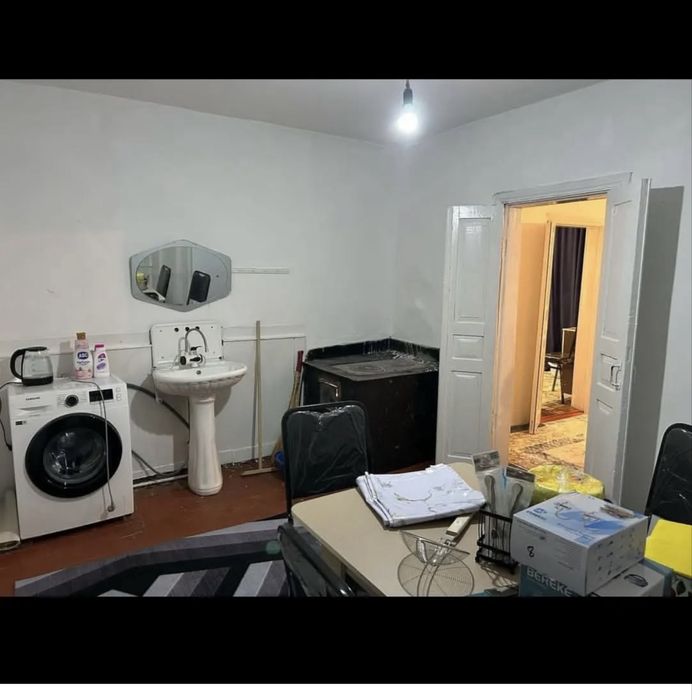 Продам дом в общем дворе.