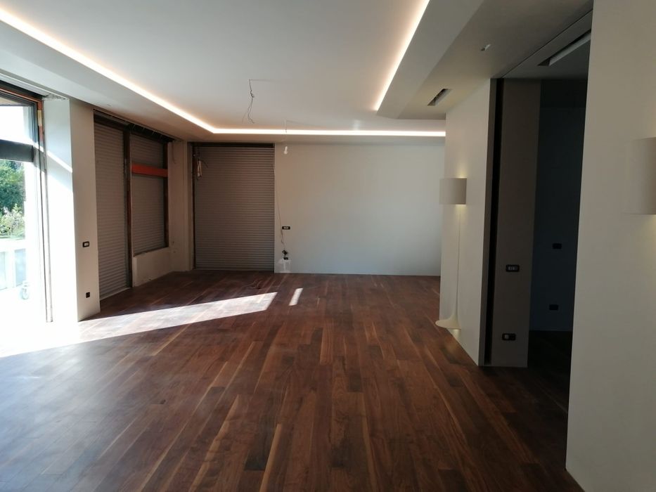 Servicii  construcții și renovari!