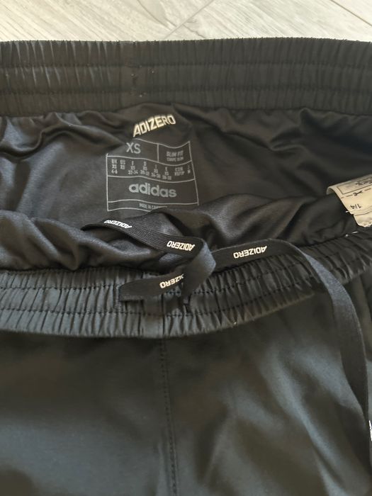 Дамски къси шорти adidas