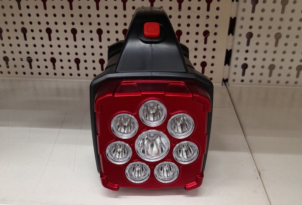 Презареждащ се LED фенер