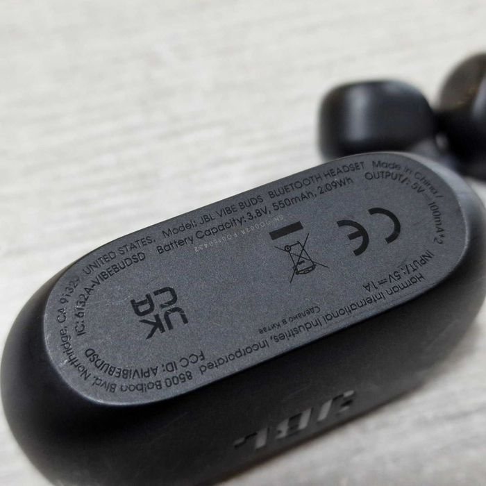 Безжични слушалки JBL Vibe Buds