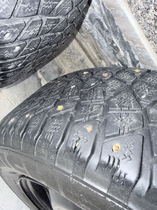 Зимние  Шипованные  шины Michlen R15