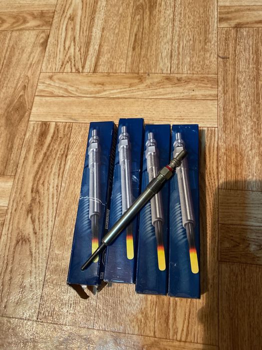 Подгряващи свещи BOSCH - VW Passat