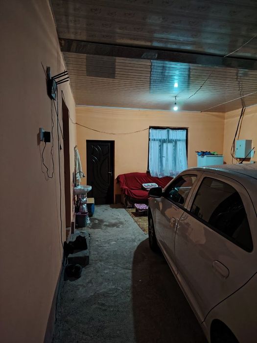 Уй сотилади 2,7сотих, 2022 йил қурилган, 75.000$ келишиладган жойи бор