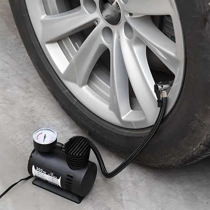 Compresor auto universal, 12V, 300PSI;20,7BAR,cu manometru,nou