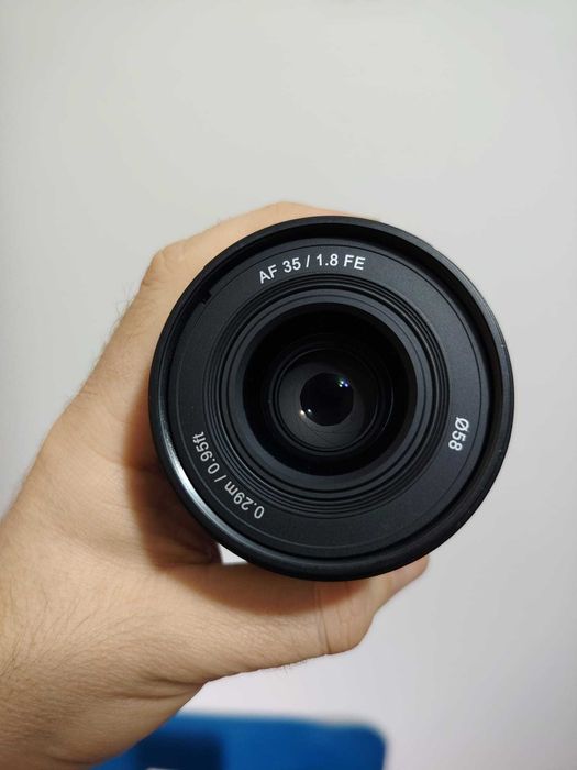 Obiectiv Sony FE 85mm F1.8 si Samyang AF 35mm f/1.8 Sony FE