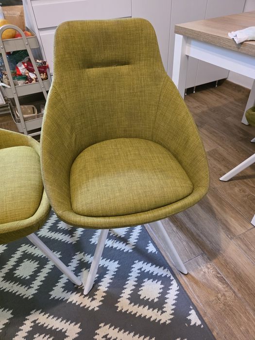 Vand 4 scaune bucatarie MobExpert