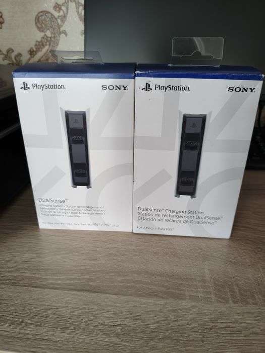 Зарядные станции для джйстиков Playstation 5