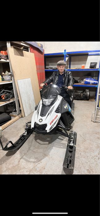 Продаю снегоход почти новый