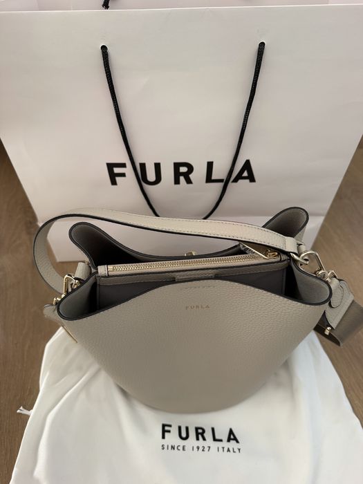 Чанта Furla Danae bucket bag