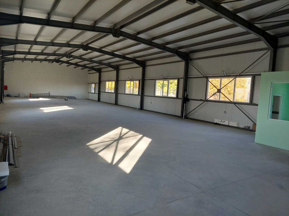 Дава се под наем Промишлена сграда в Казанлък - 435 кв.м за 1020 € - Снимка #4