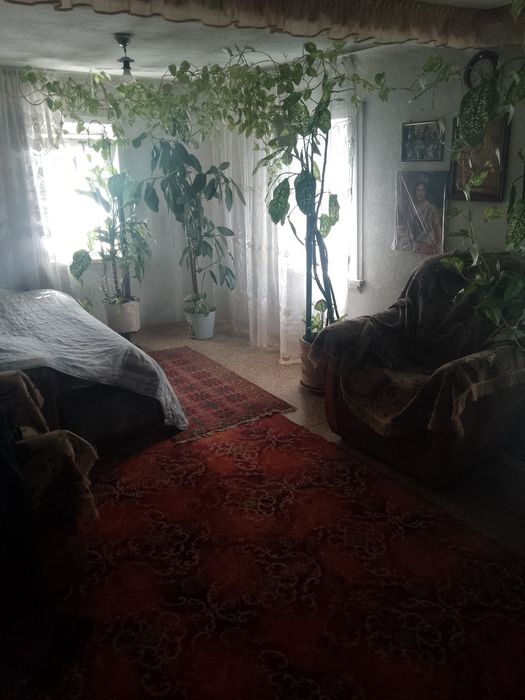 Продам    полдома  .