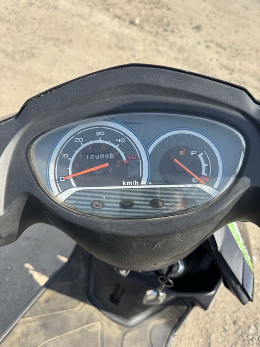 Мопед Скутер Ми 8