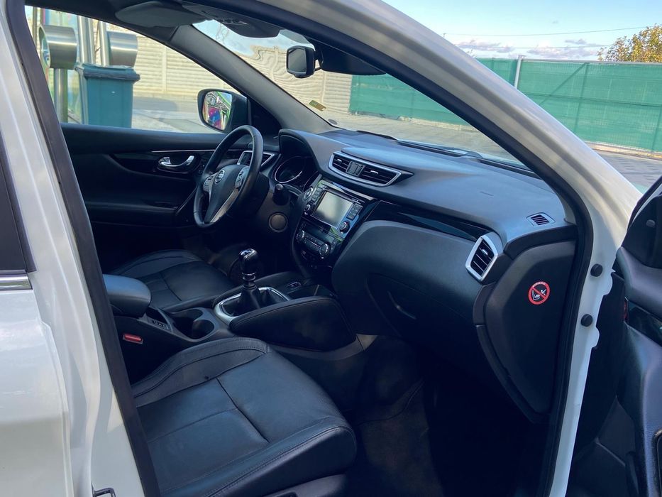 Nissan Qashqai Tekna Panoramic 2016 full