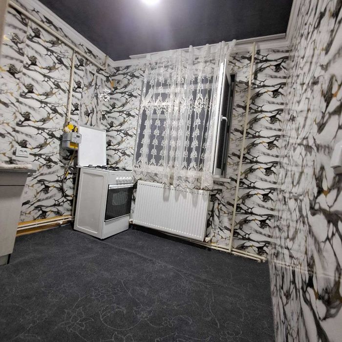 Йулнинг буйида 1 хонали евро ремонт квартира сотилади