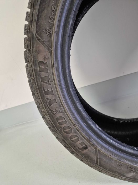 Зимни гуми Goodyear