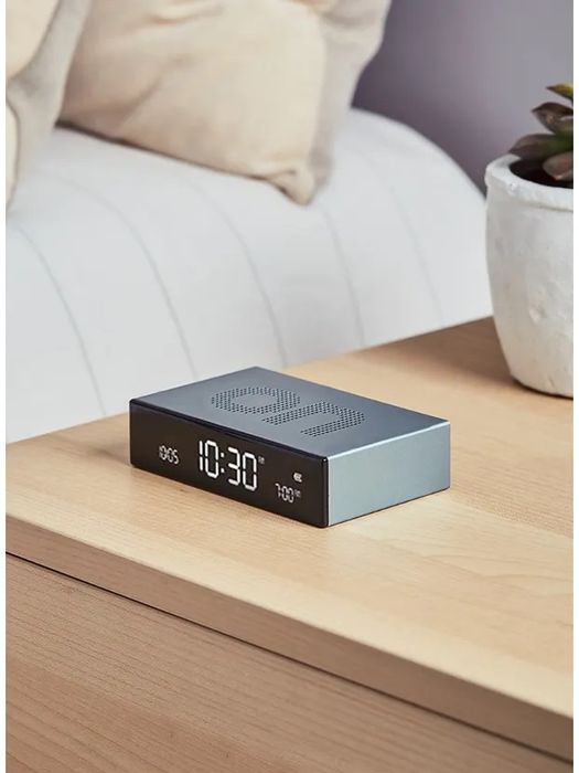 Ceas alarmă Lexon Flip Premium-design modern