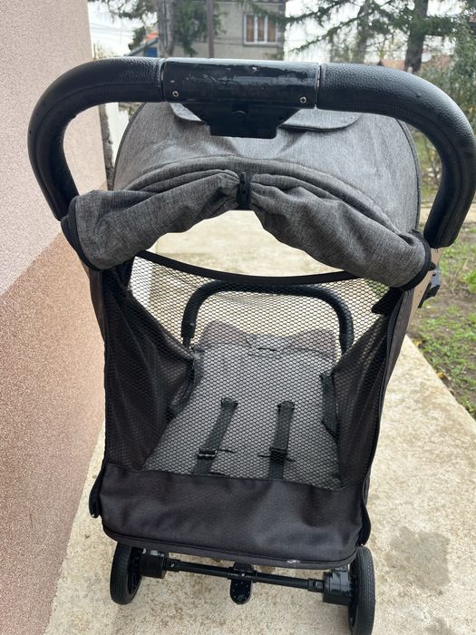 Лятна количка Мони