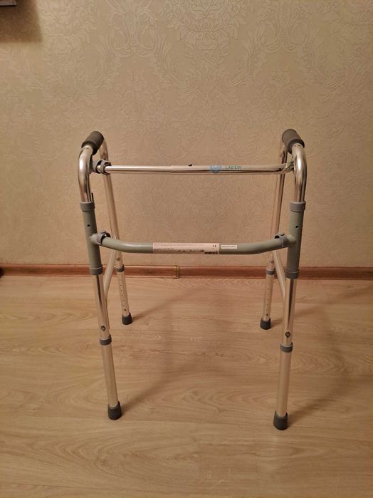 Продам ходунки для пожилых людей