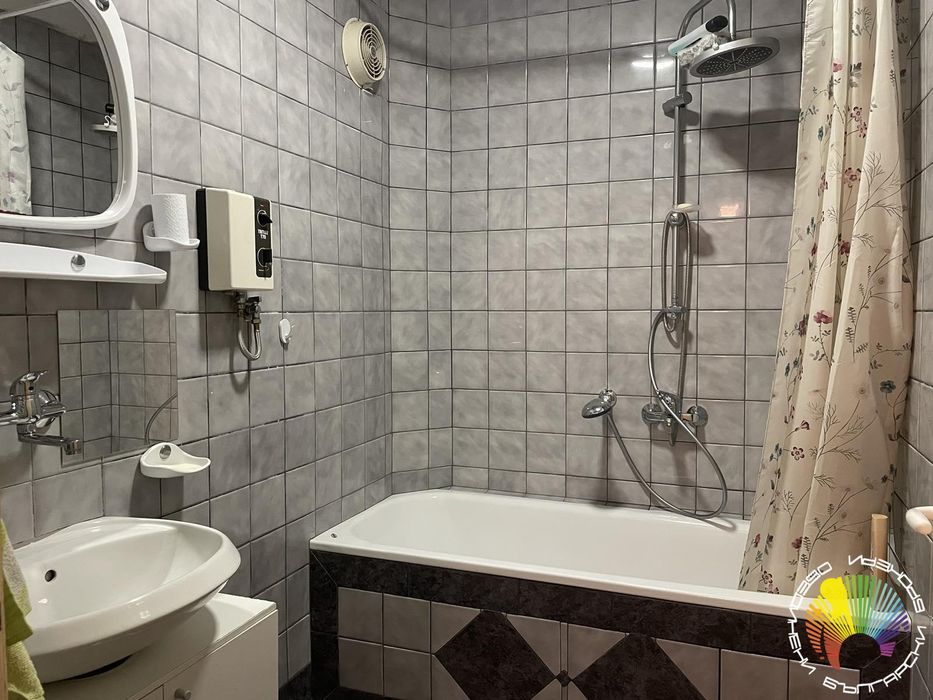 Продава се Многостаен апартамент в Бургас, Възраждане - 168 кв.м за 1429 €/кв.м - Снимка #11