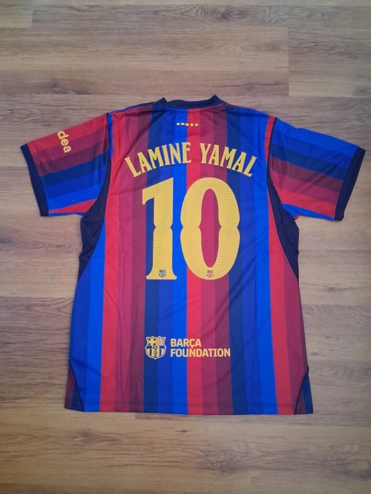 Екип Barcelona 26/27 рзамер М и L