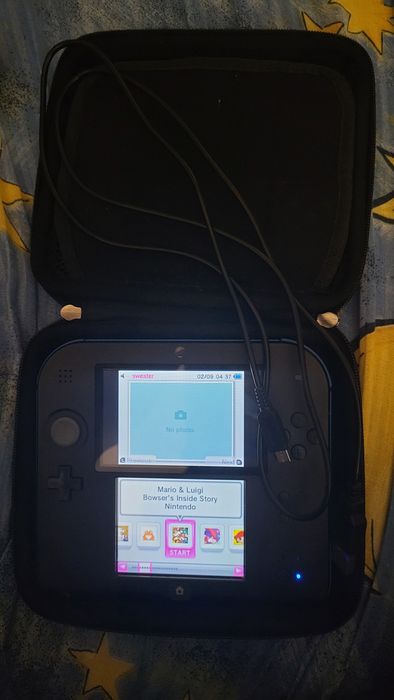 Nintendo 2DS modat cu husa, card SD, jocuri