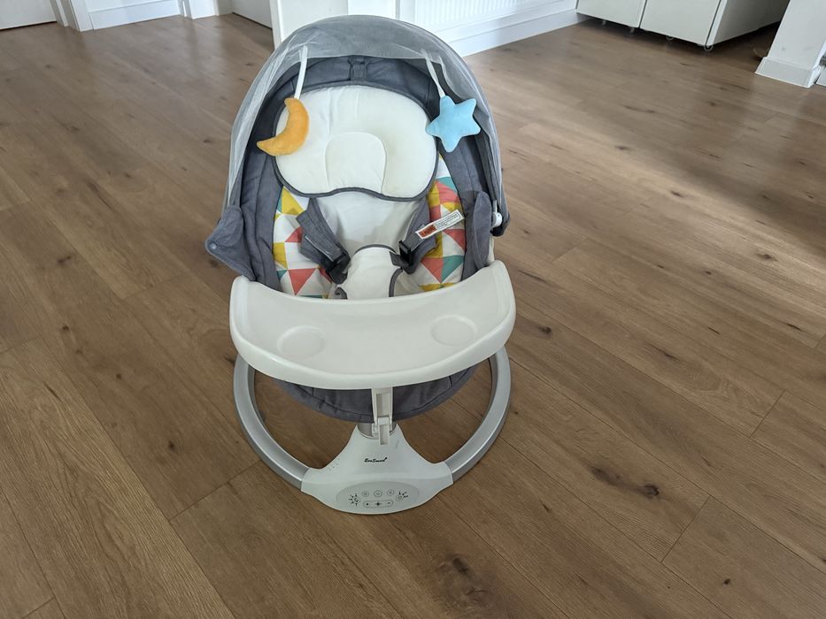 Leagan bebelusi cu muzica