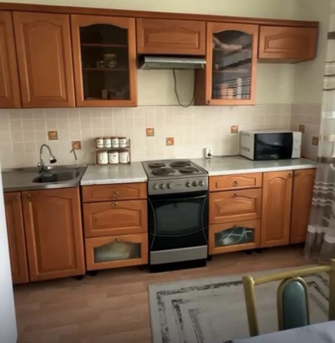 Продам квартиру двухкомнатную.