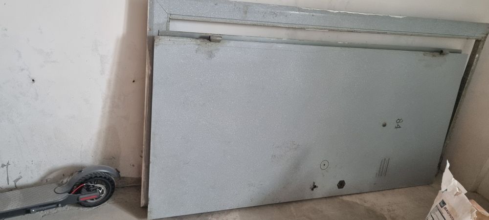 Продам дверь металлическую