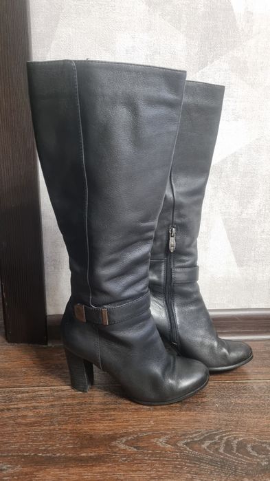 Кожаные сапоги демисезонные