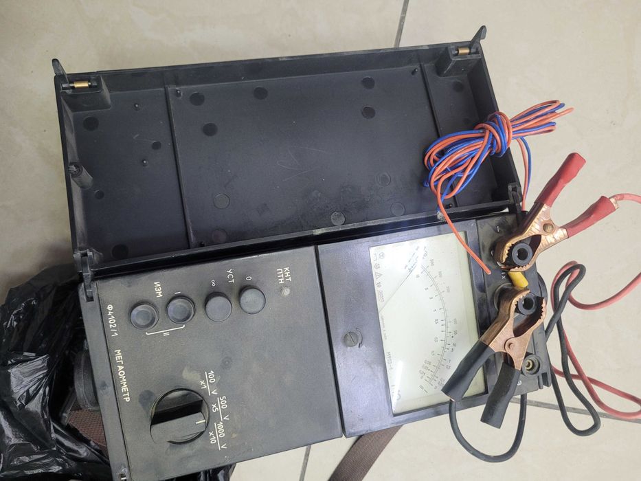 Продам мегаомметр.