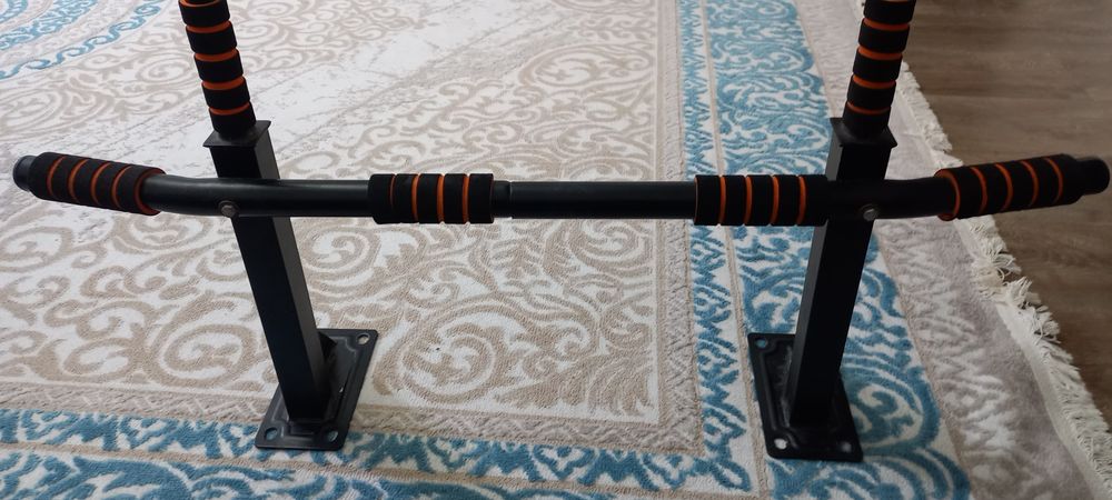 Турник почти новый